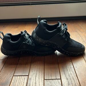 Black Snibbs Size 8